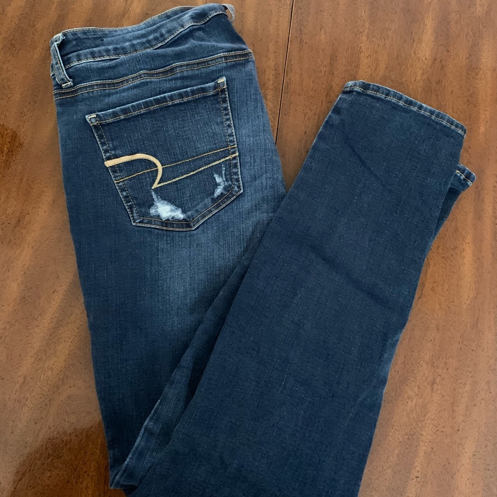 American Eagle distressed jeggings
